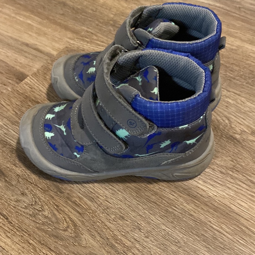 Stride Rite 360 boots. Excellent condition, just need a quick wipe down. - Picture 2 of 4